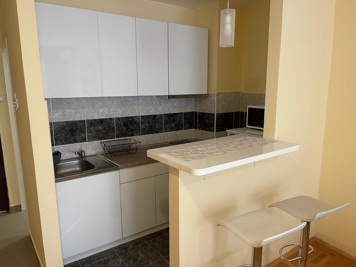 Trident Apartments 2 Nis Luaran gambar