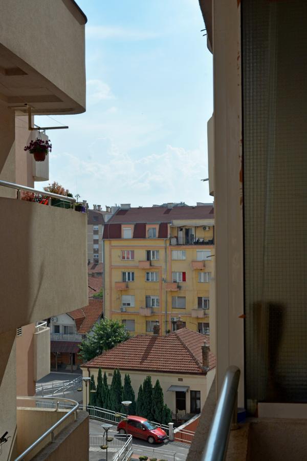 Trident Apartments 2 Nis Luaran gambar